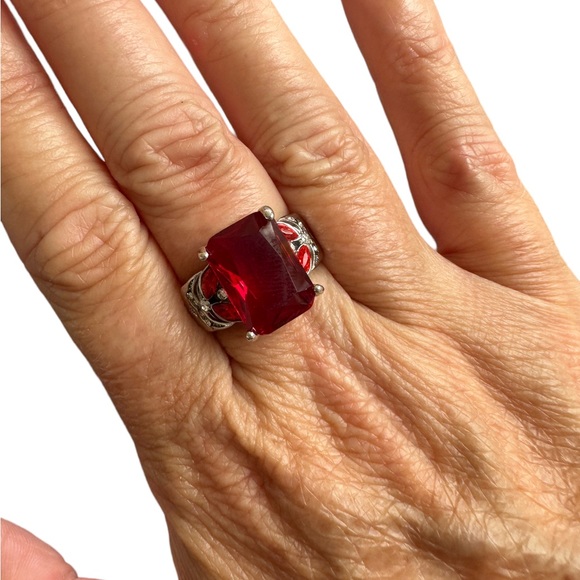 Red Gemstone and Silver Rhinestone Ring - Picture 2 of 8